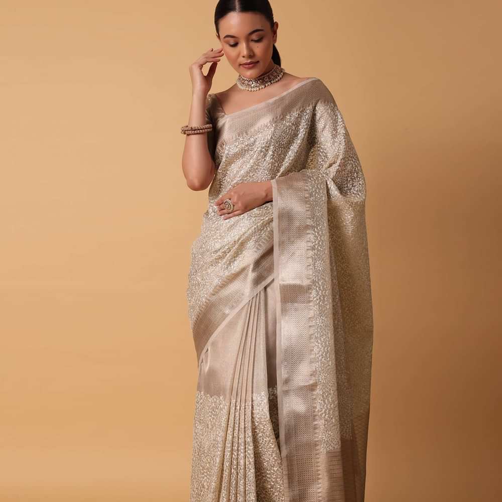 Gold Saree In Chanderi Kora Silk With Resham Thread Work Pallu And Unstitched Blouse Piece