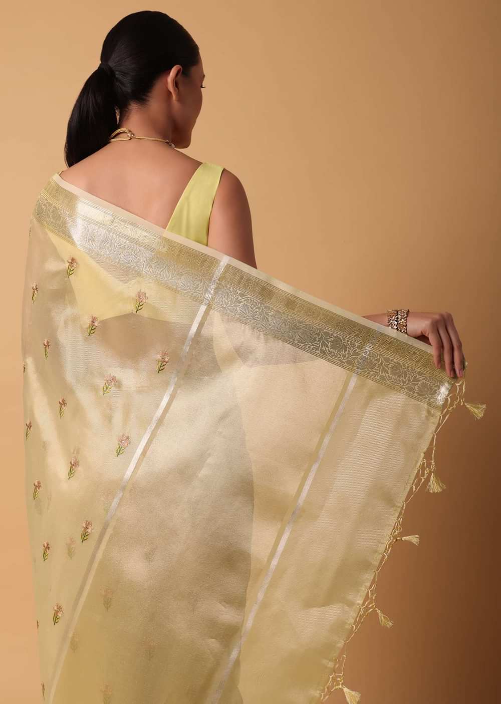 Gold Silk Chanderi Saree With Resham Motifs And Unstitched Blouse Piece