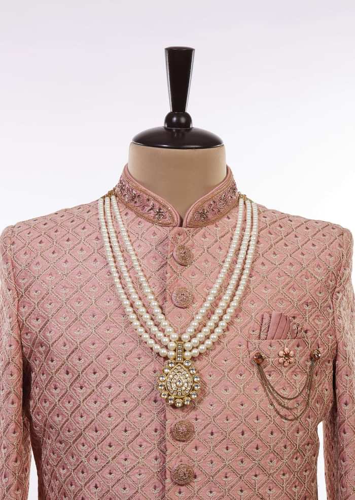 Gold Toned Pearl Mala With Kundan Centre Piece