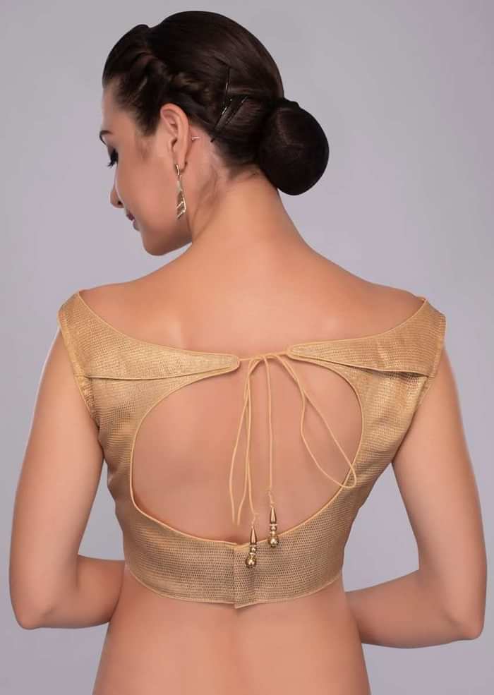 Golden lurex blouse with fancy neck in additional layer only on Kalki