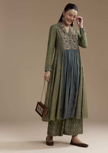 Green Indie Print Cotton Kurta Set with Thread Work