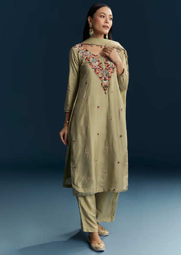 Green Silk Kurta Set With Thread Work
