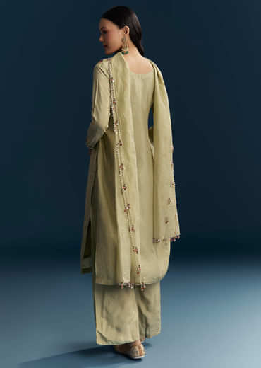 Green Silk Kurta Set With Thread Work