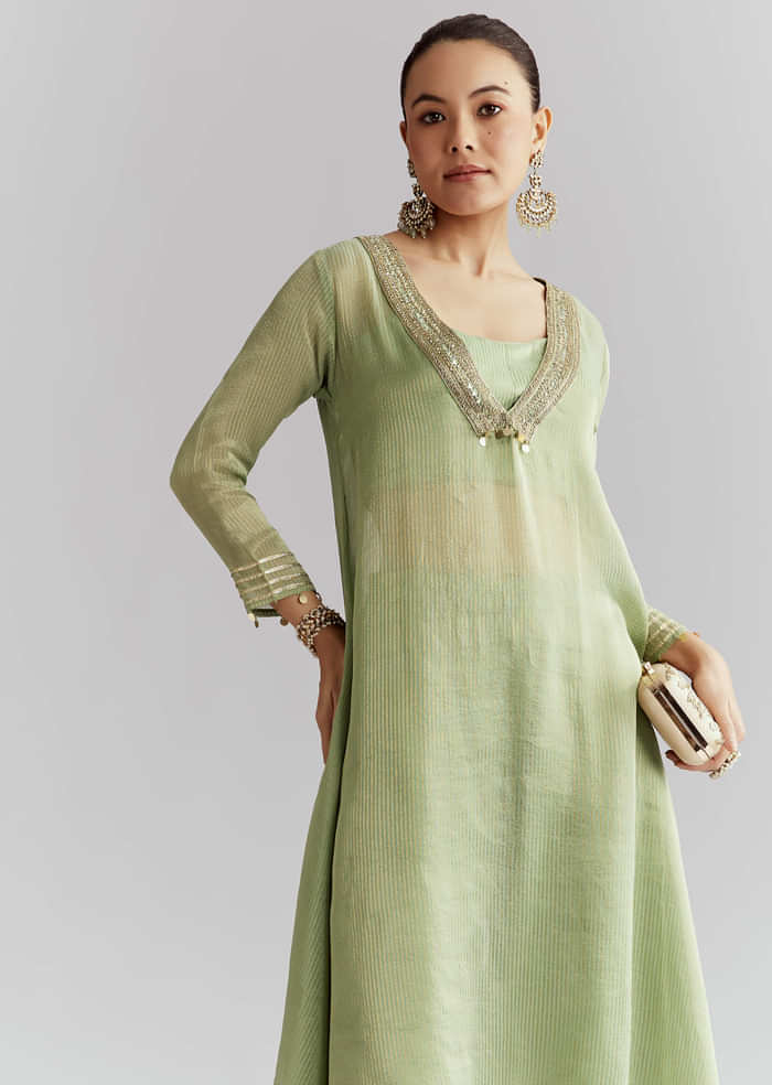 Green Tissue Kurta Set With Intricate Embroidery