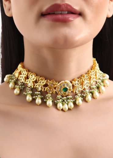 Green And Gold Kundan Short Necklace Set With Earrings