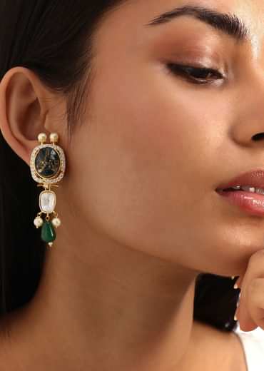 Green And Gold Uncut Polki Studded Necklace Set
