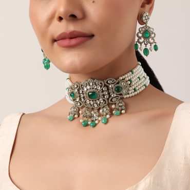 Green And White Choker Set With Encrusted Polki