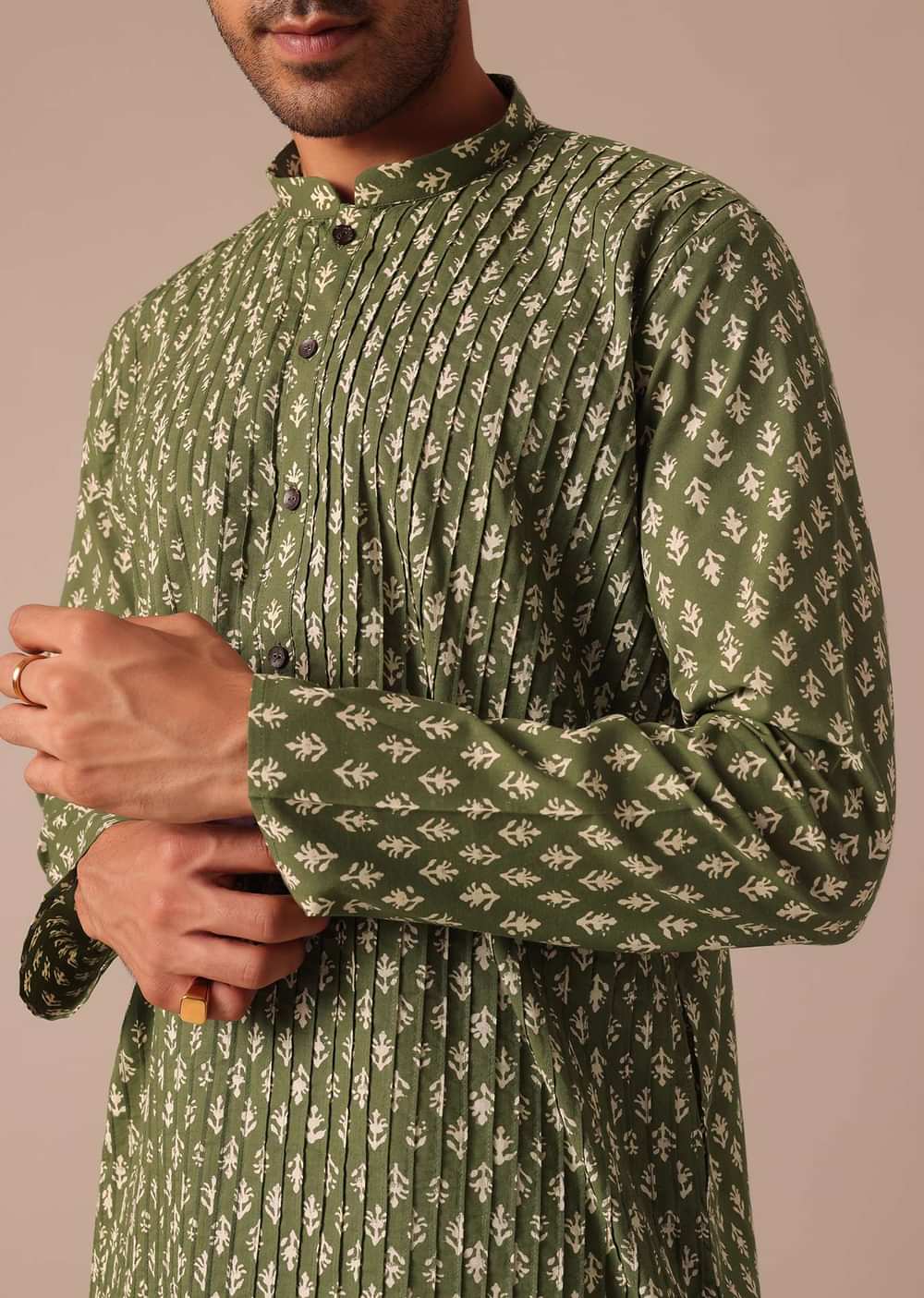 Green Cotton Printed Kurta Set With Pintuck Detail