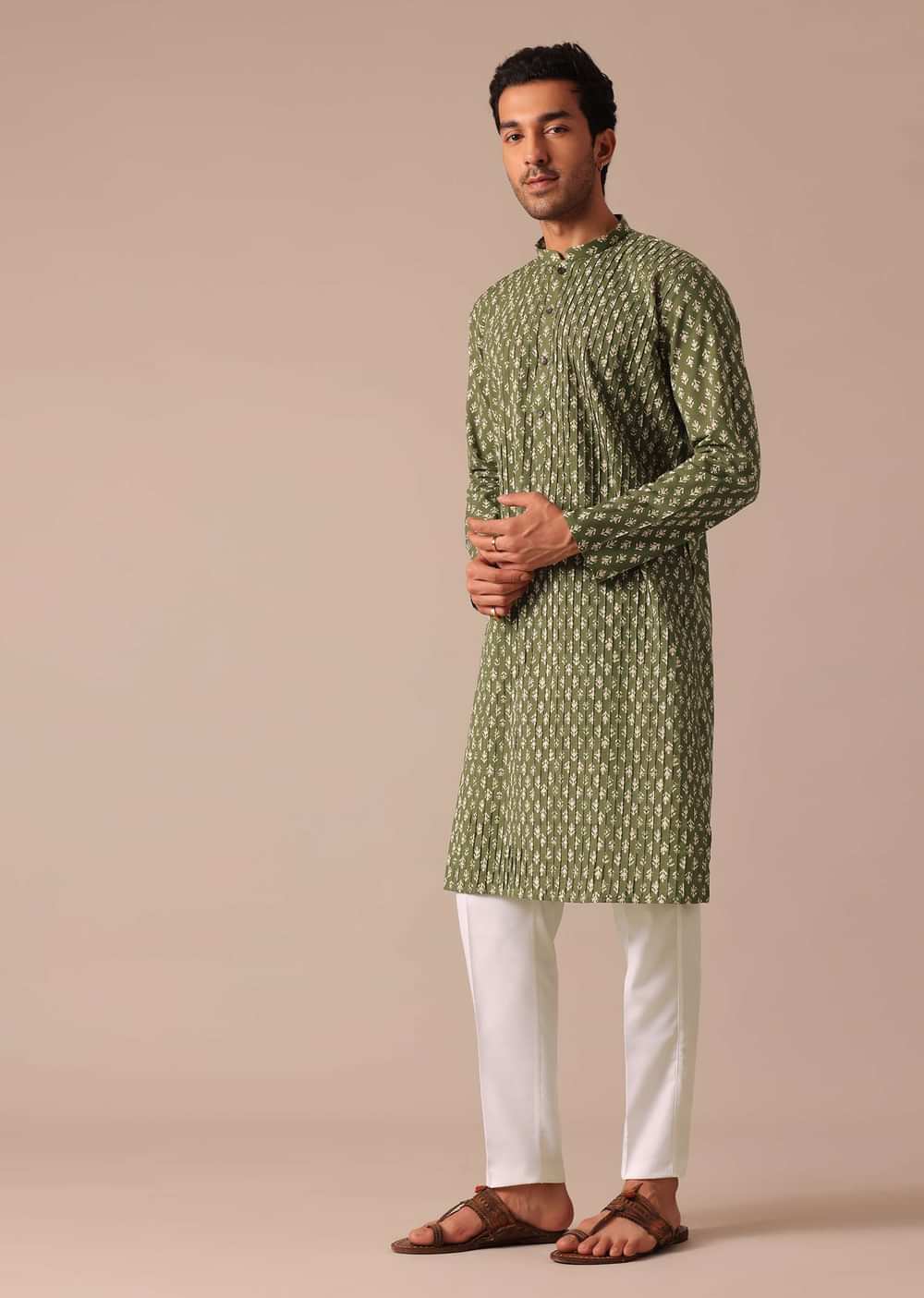 Green Cotton Printed Kurta Set With Pintuck Detail