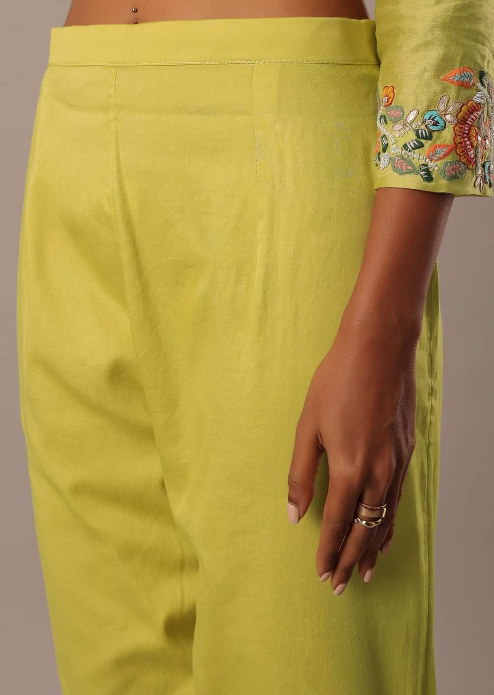 Green Hand Embroidered Kurta Set With Pearl Embellishments