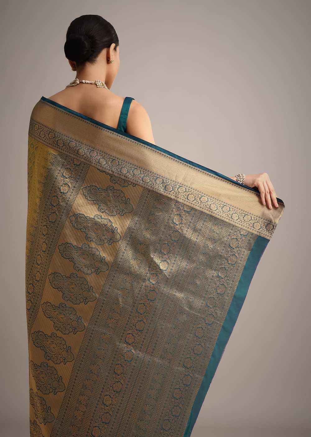 Green Kanjivaram Silk Saree With Zari Woven Work And Double Border