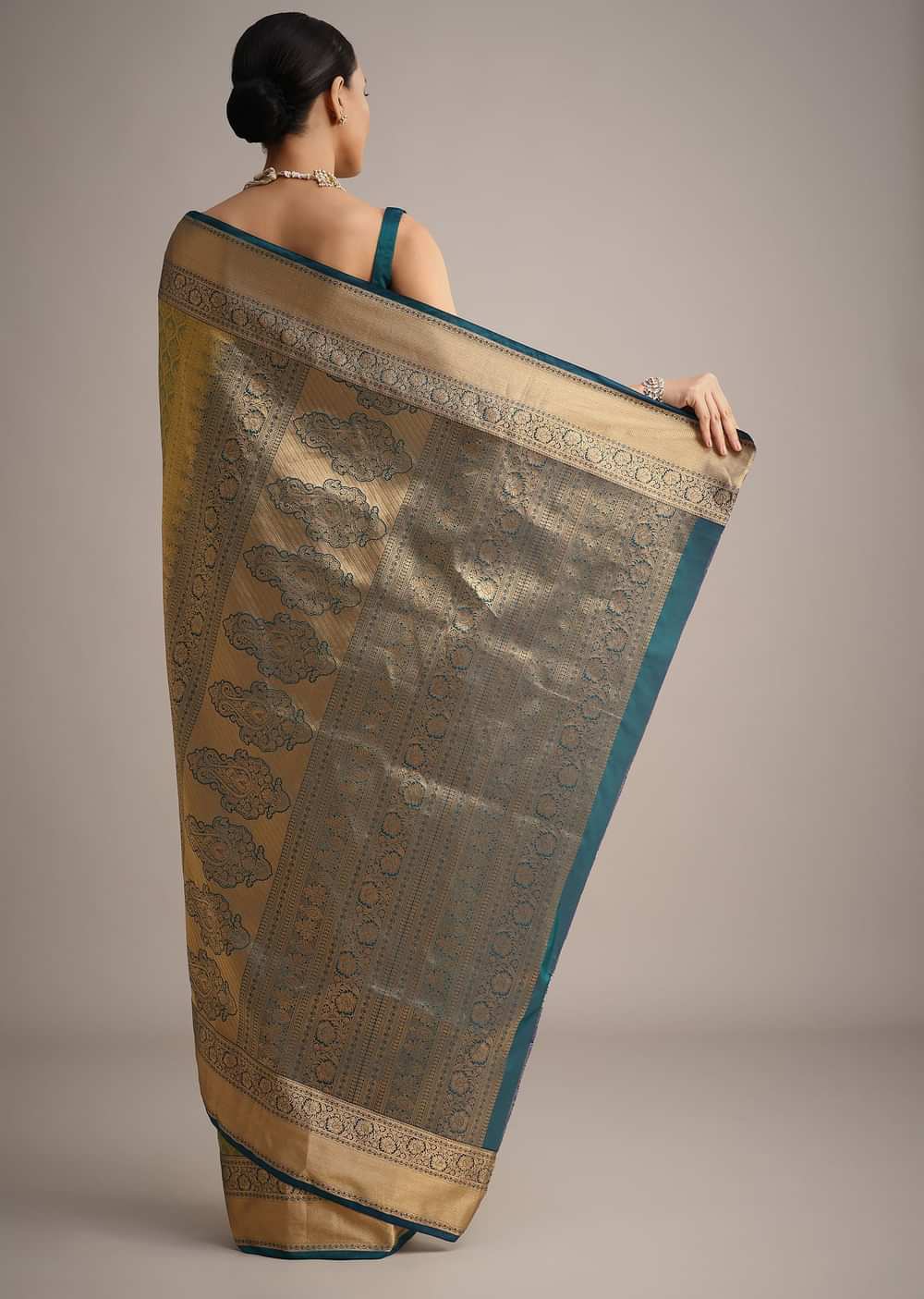 Green Kanjivaram Silk Saree With Zari Woven Work And Double Border