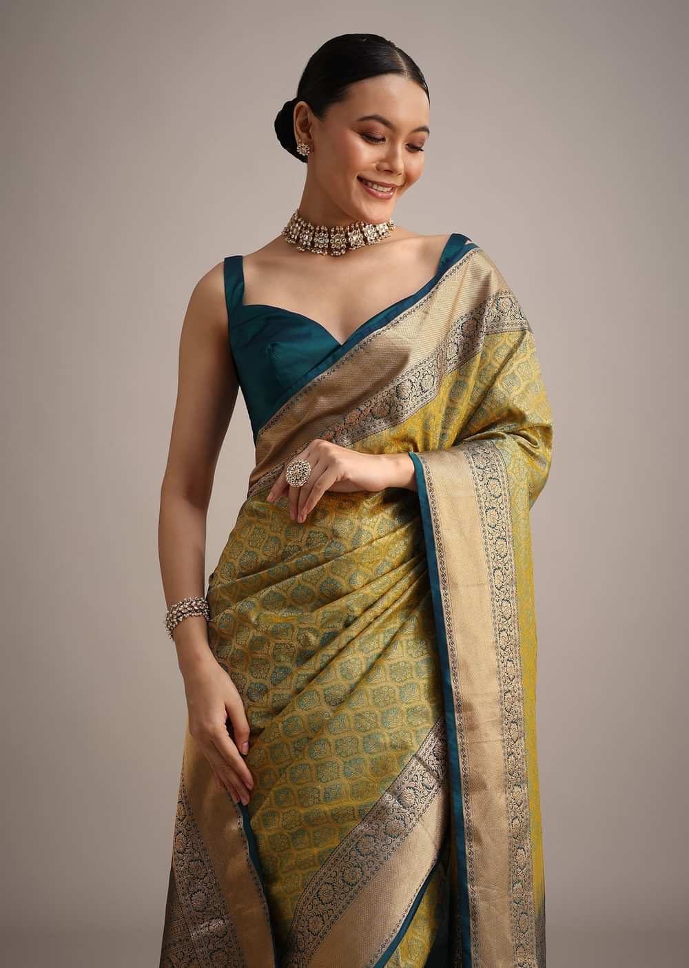 Green Kanjivaram Silk Saree With Zari Woven Work And Double Border