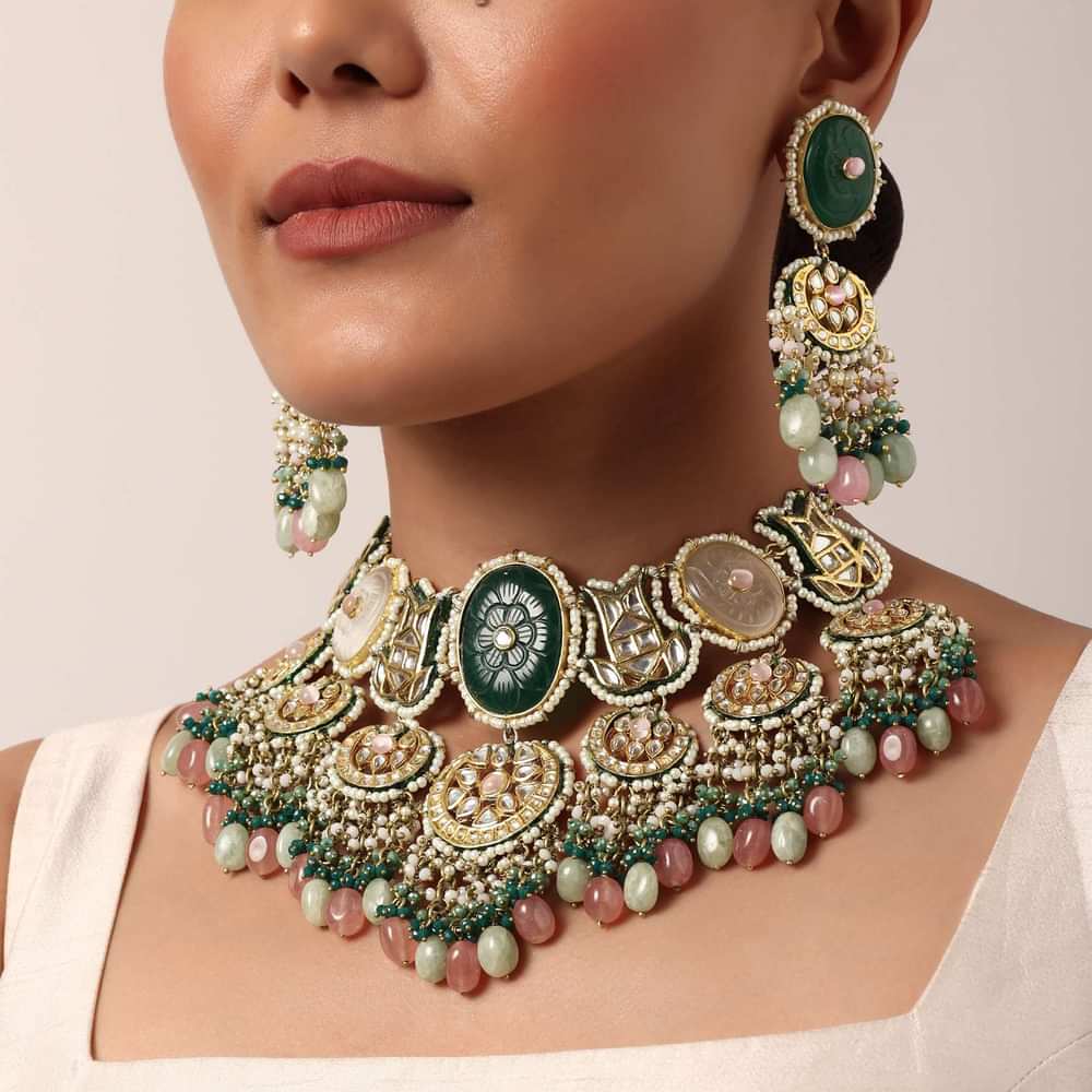 Green Kundan Choker Set With Carved Stones And Pink Beads