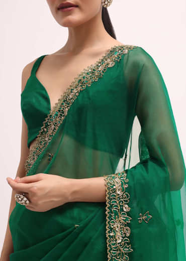 Green Scallop Border Organza Saree With Unstitched Blouse