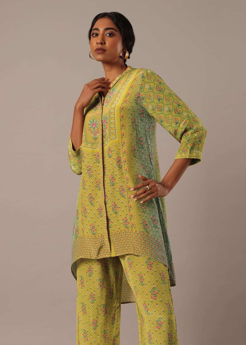 Green Shirt Collar Printed Short Kurta With Pants