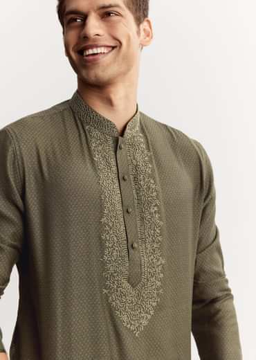 Green Silk Kurta Set With Resham And Embroidery