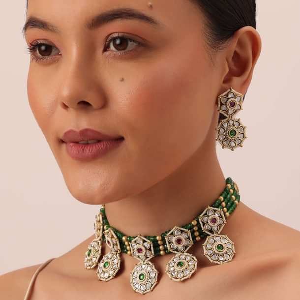 Green Temple Choker Set With Floral Motifs And Meenakari Detail Green Temple Choker Set With Floral Motifs And Meenakari Detail