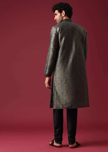 Grey Kurta Set In Silk Grey Kurta Set In Silk