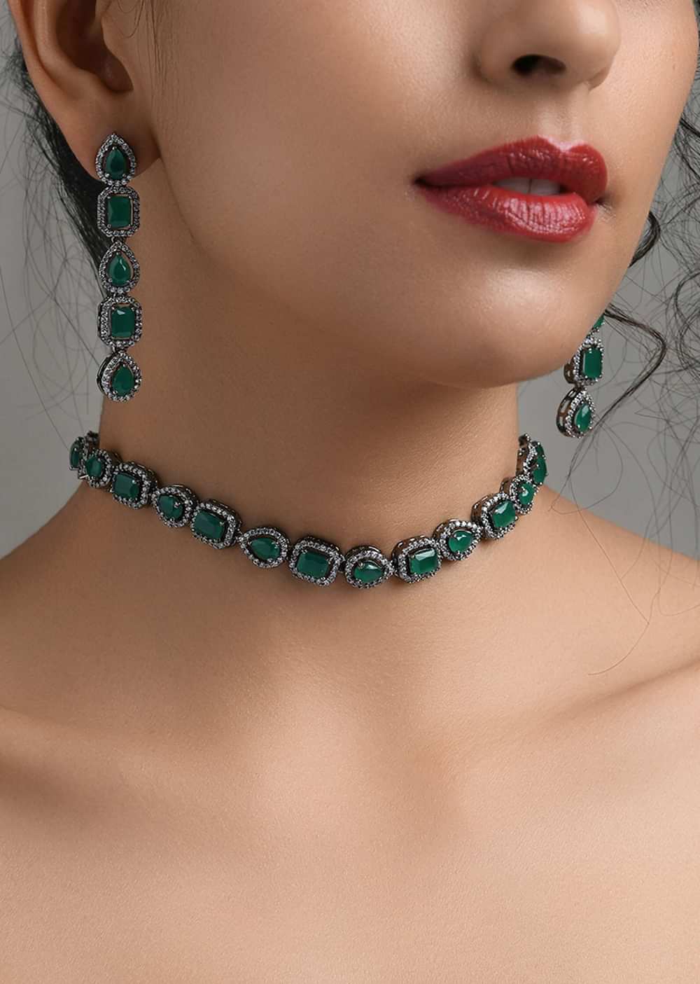 Green Silver Victorian Necklace Set
