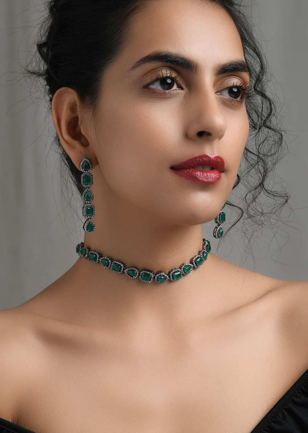 Green Silver Victorian Necklace Set