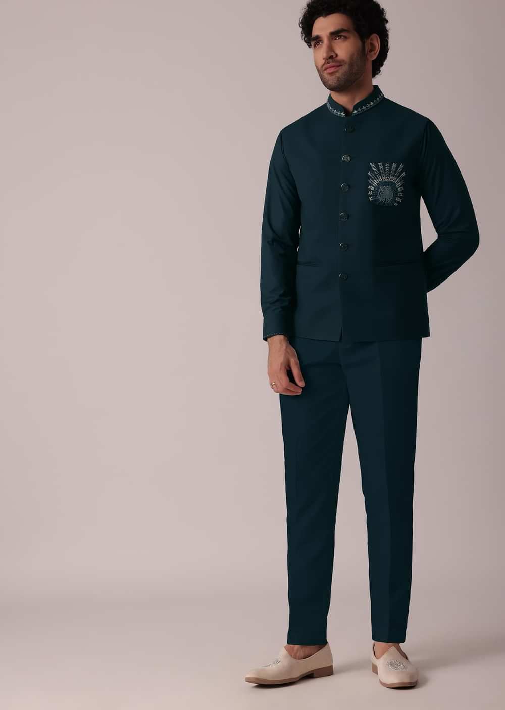 Majestic Green Short Kurta With Elegant Embroidered Bandi