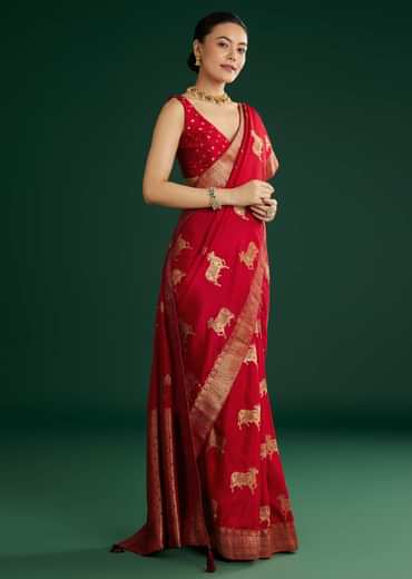 Maroon Dola Silk Saree With Zari Woven Border