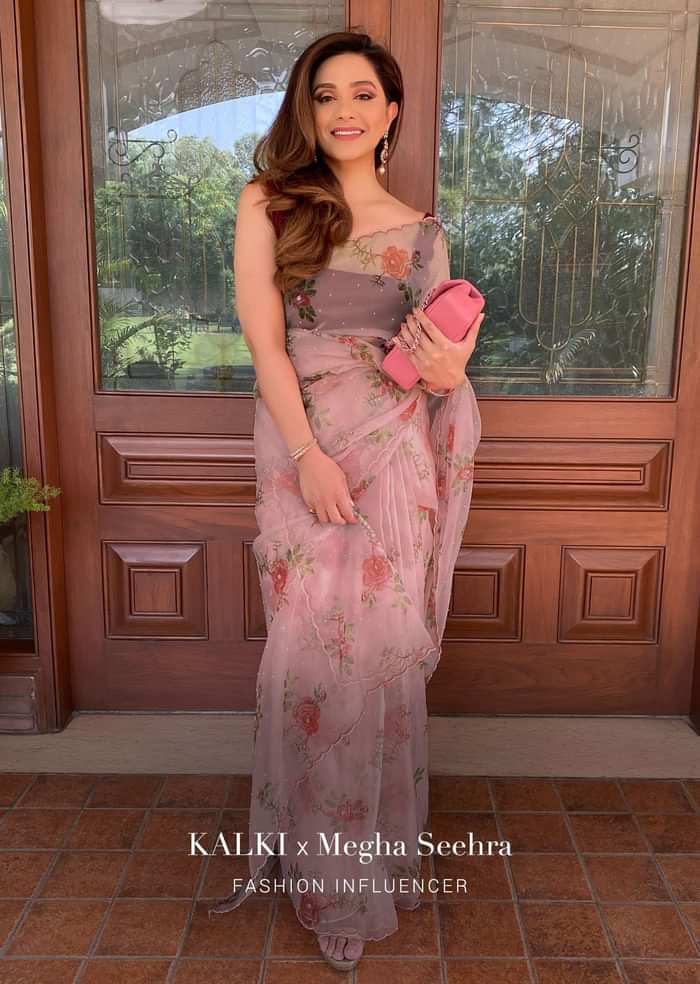 Baby Pink Saree In Organza With Floral Print All Over And Scalloped Resham Border Along With Unstitched Blouse
