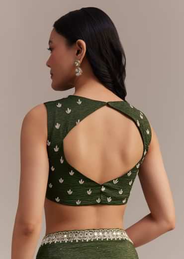 Mehendi Green Crushed Tissue Saree With Embellished Border