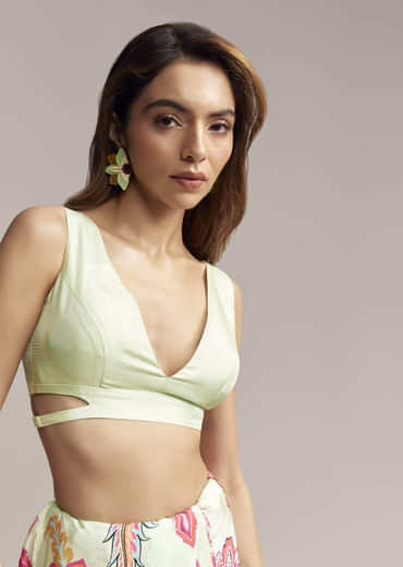 Mint Green Crepe Saree With Embroidered Scallop Border