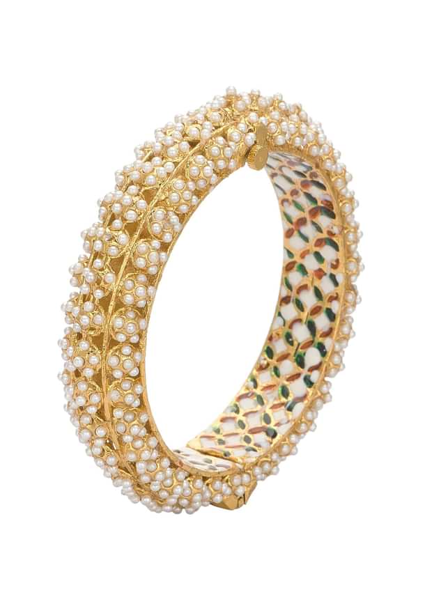 Multicolor Rajwadi Bangle With Meenakari Work And Kundan Detail Multicolor Rajwadi Bangle With Meenakari Work And Kundan Detail