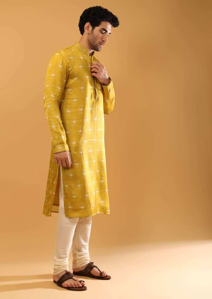 Mustard Kurta Set In Silk With Bandhani Buttis
