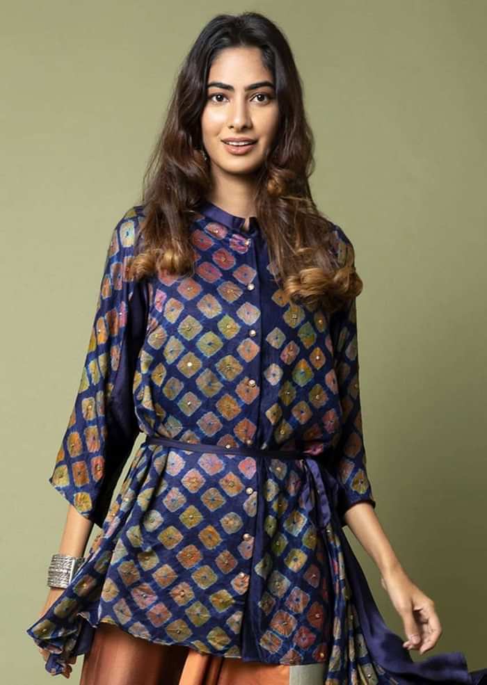 Navy Blue Shirt With Watercolor Bandhani And Hand Embroidery Paired With Twilight Shaded Cowl Pants Online - Kalki Fashion