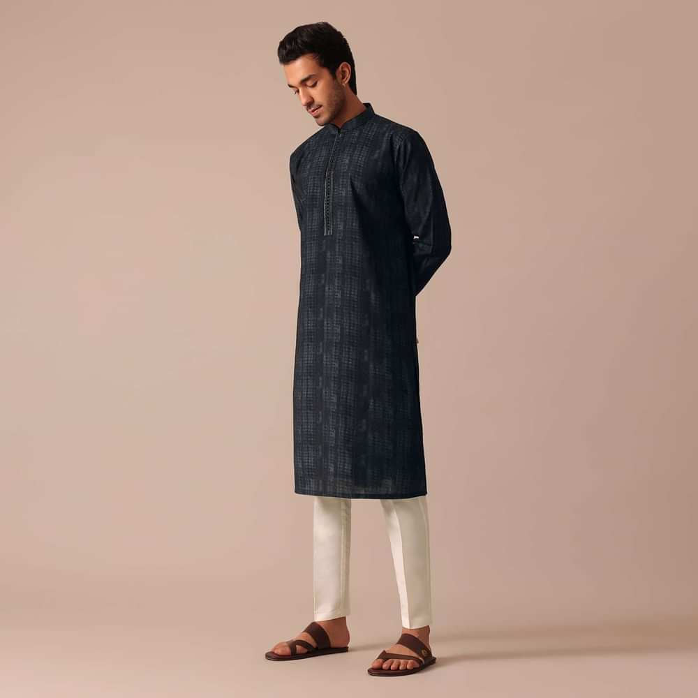 Navy Blue Kurta Set With Embroidered Work