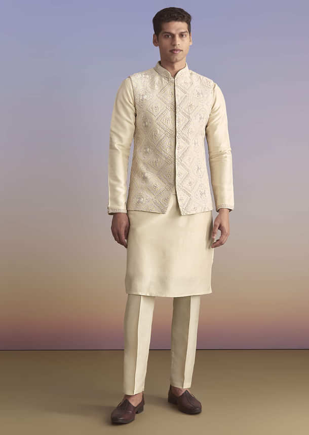 Off White Banarasi Silk Kurta Jacket Set For Men With Embroidery Off White Banarasi Silk Kurta Jacket Set For Men With Embroidery