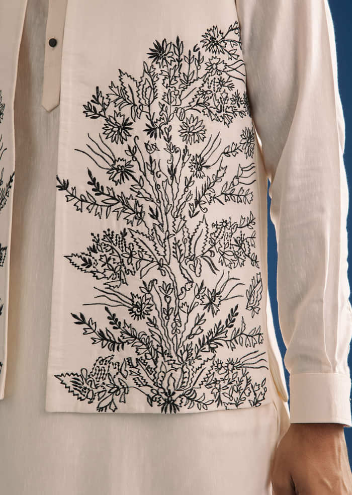 Off White Kurta Jacket Set With Machine Embroidery