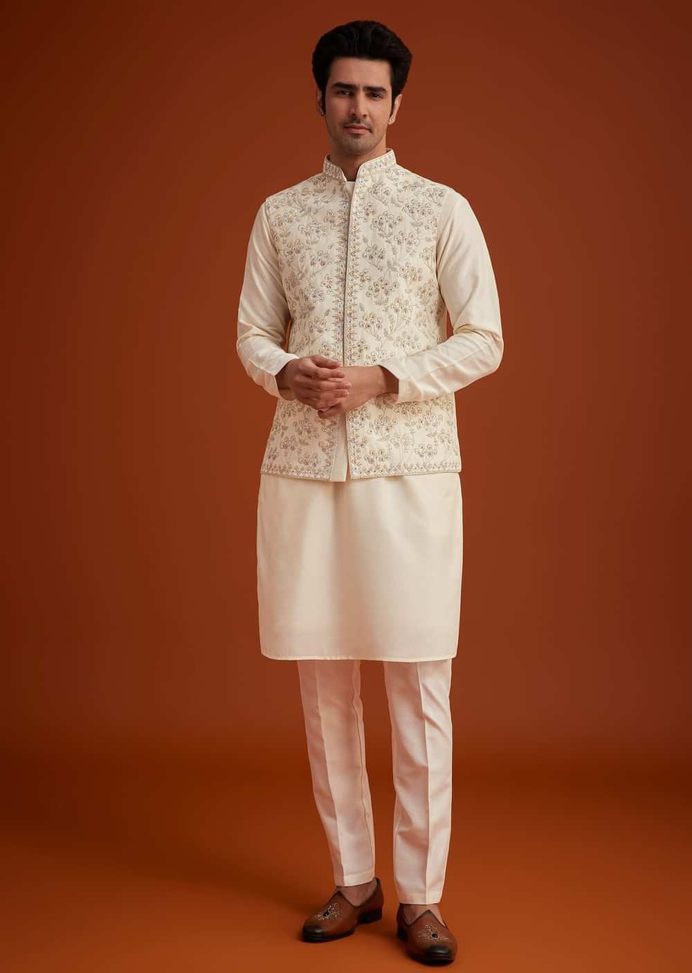 Off White Cotton Silk Jacket Set With Floral Zari Work