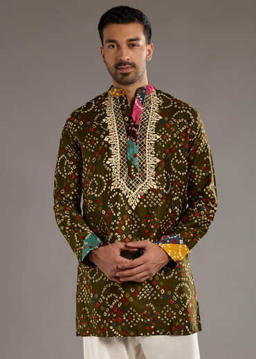 Olive Cotton Silk Kurta Set For Men With Hand Dyed Bandhani Print