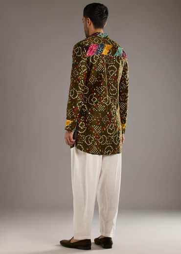 Olive Cotton Silk Kurta Set For Men With Hand Dyed Bandhani Print