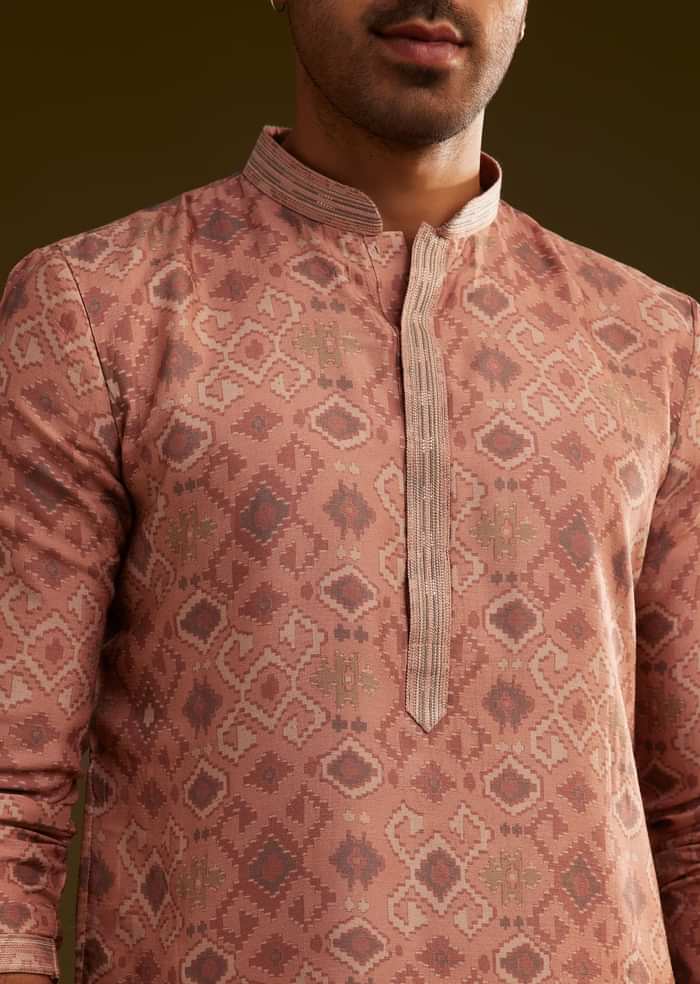 Onion Pink Kurta Set with Geometric Print