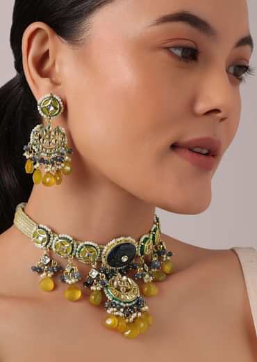 Orange Pendant Choker Set With Navy Blue Kundan Polki Studded Motif Orange Pendant Choker Set With Navy Blue Kundan Polki Studded Motif