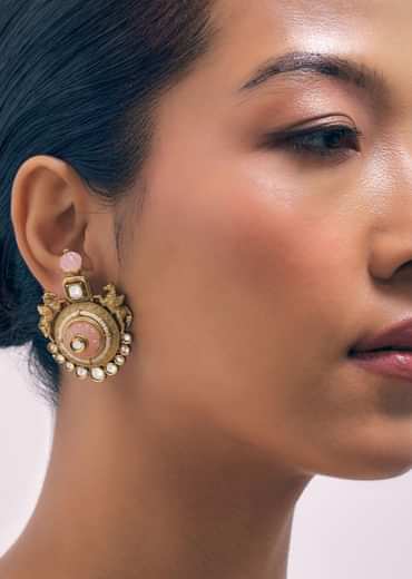 Peach Gold Finish Necklace Set With Carving Work