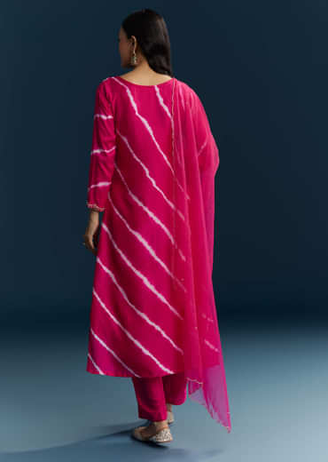 Pink Silk Kurta Set With Leheriya Print And Embroidery