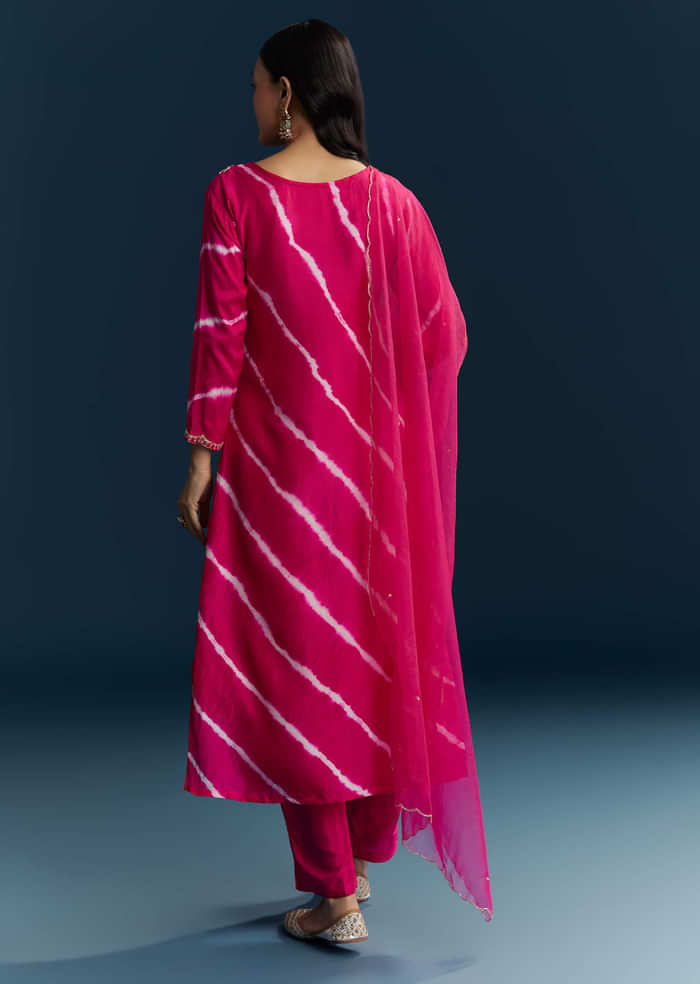 Pink Silk Kurta Set With Leheriya Print And Embroidery