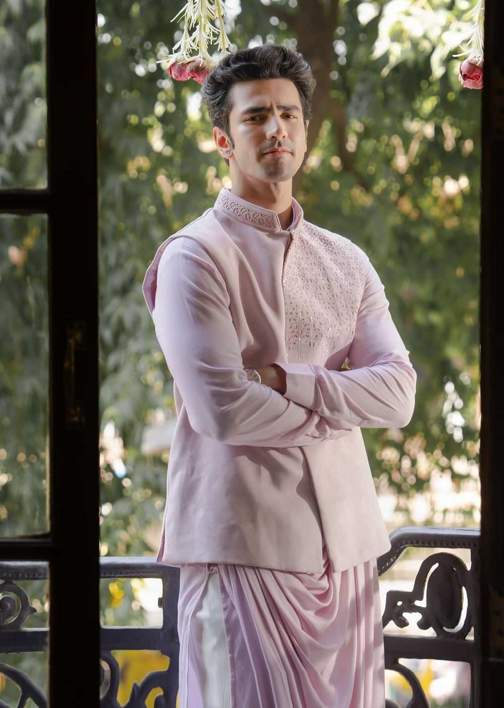 Pink Cowl Kurta And Jacket Set with Cutwork Detail
