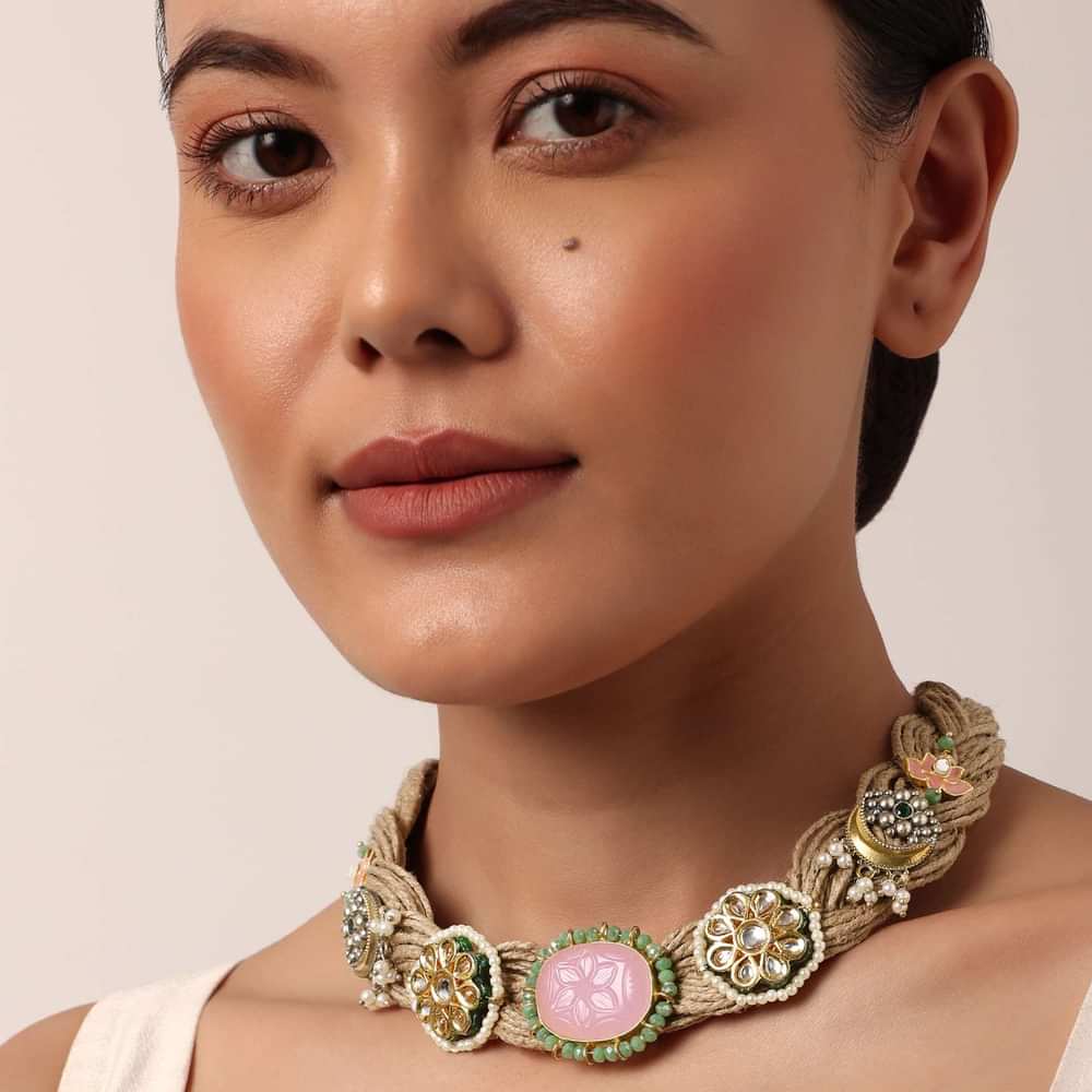 Pink Jute Choker With Kundan Motifs