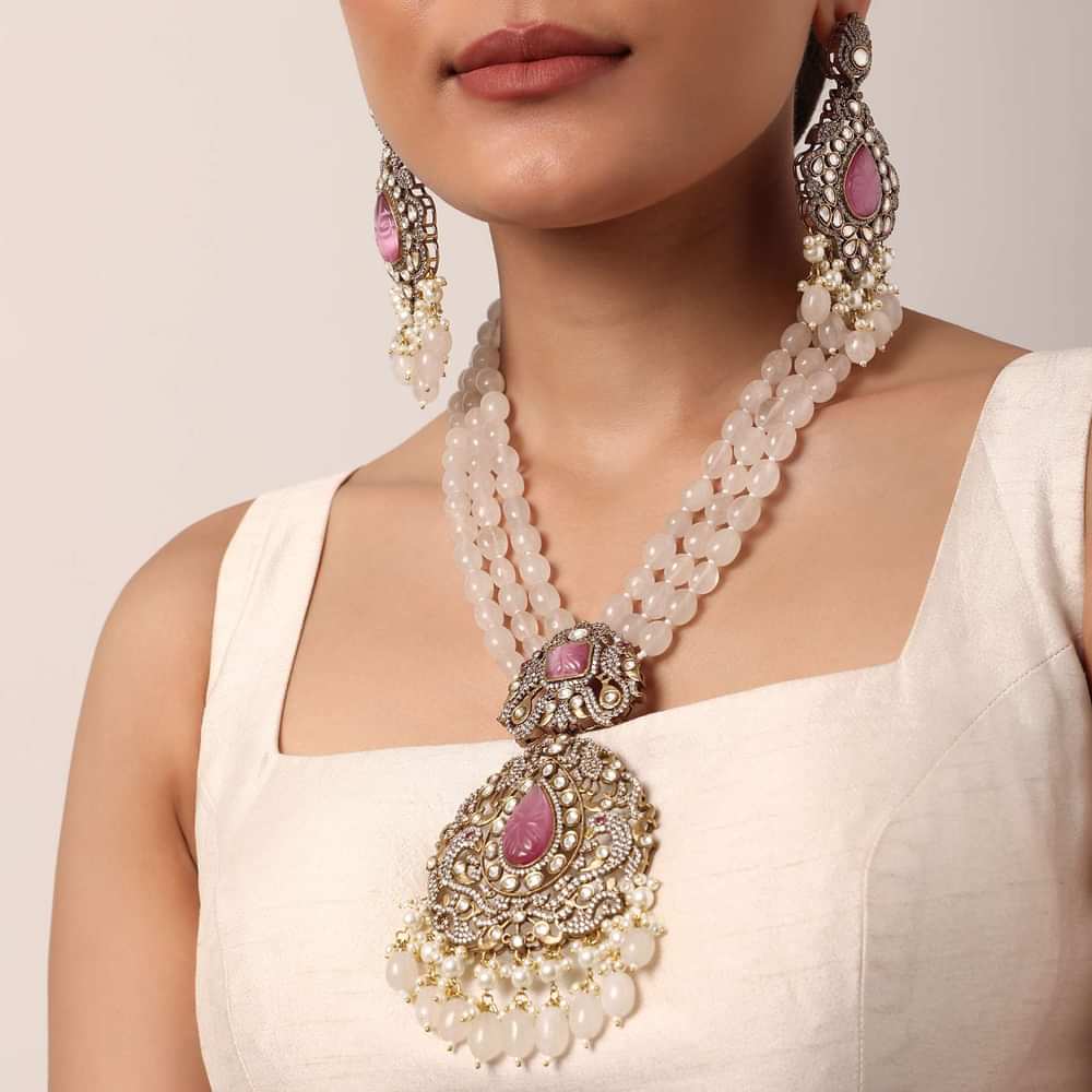 Pink Long Pendant Necklace Set With Mossanite Motif