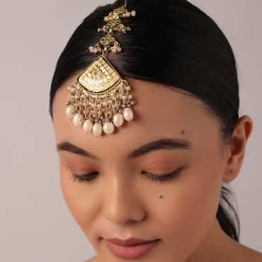 Pink Meenakari Maangtikka With Off White Bead Drops Pink Meenakari Maangtikka With Off White Bead Drops