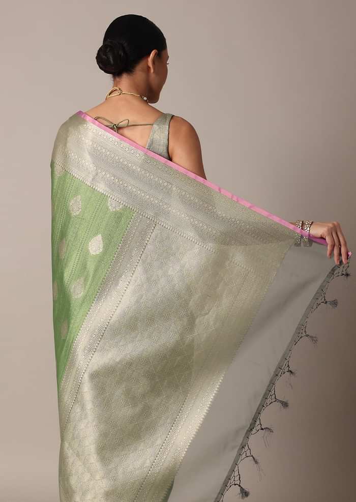Pista Green Banarasi Tunchui Silk Saree With Woven Motifs And Unstitched Blouse Piece