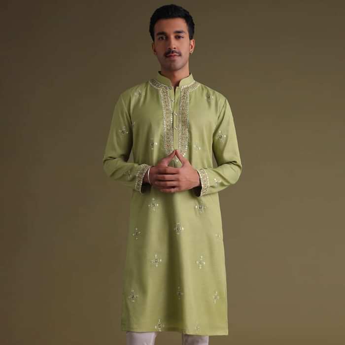 Pista Green Kurta Set In Silk With Mirror Embroidery